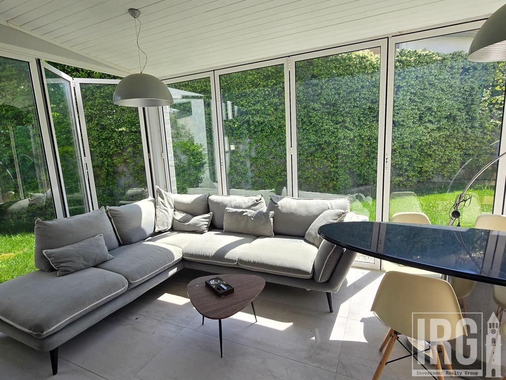 Vilë Luksoze për Shitje në Long Hill Residence – Investim PREMIUM & GATI për Banim
