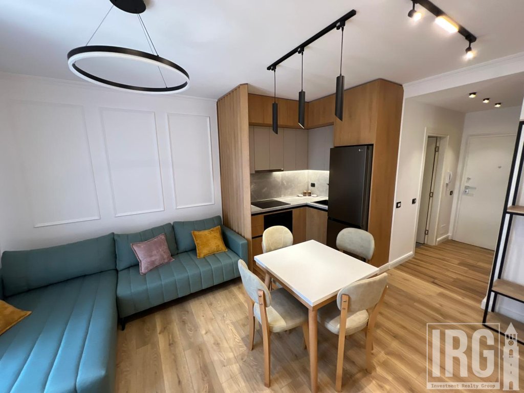 Jepet me qira apartament 1+1 pranë Qendrës, Rruga e Kavajës