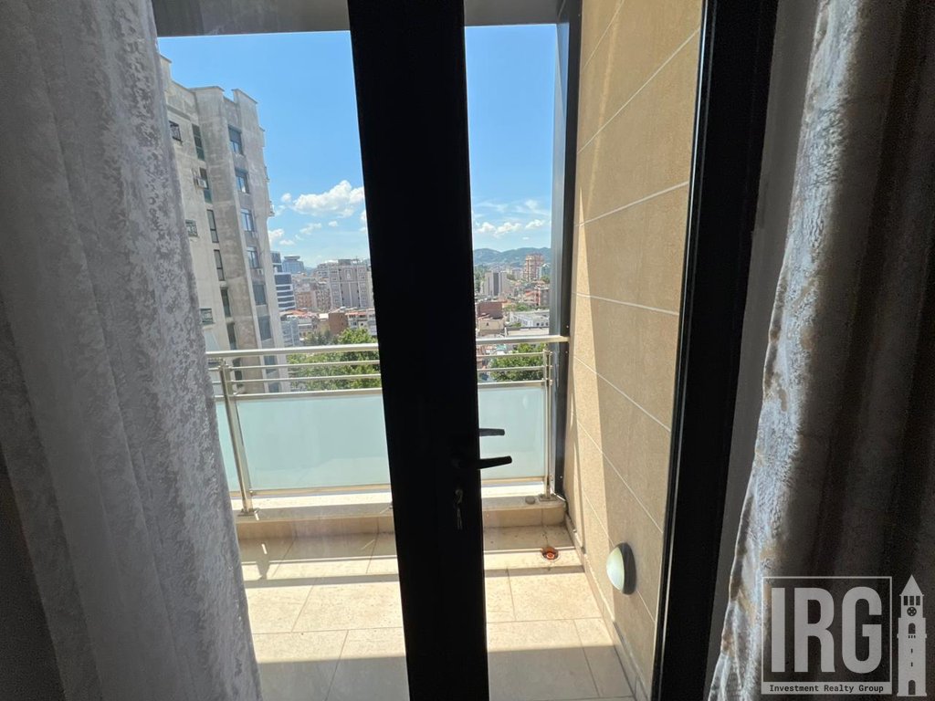 Jepet me qira apartament 1+1 pranë Qendrës, Rruga e Kavajës