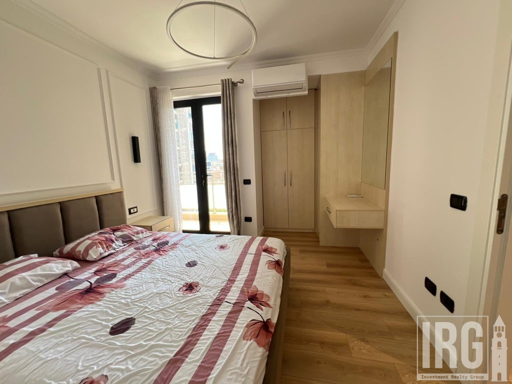 Jepet me qira apartament 1+1 pranë Qendrës, Rruga e Kavajës