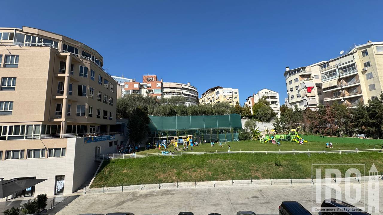 AFFITTASI APPARTAMENTO 2+1+2 CON POSTO AUTO A KODRA E DIELLIT !