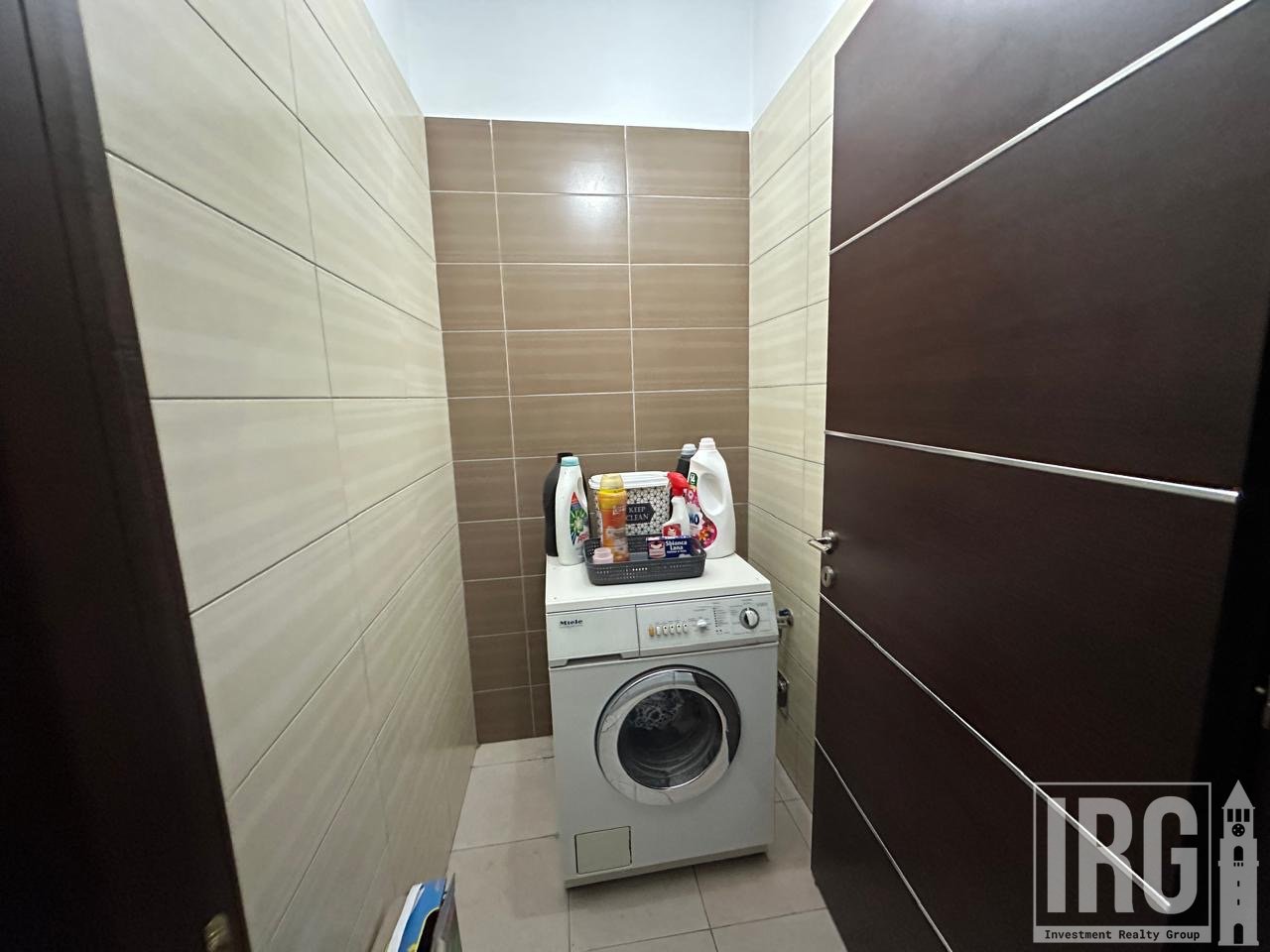 Apartament 2+1 per Qira prane Marinaj Hotel, Unaza e Re!