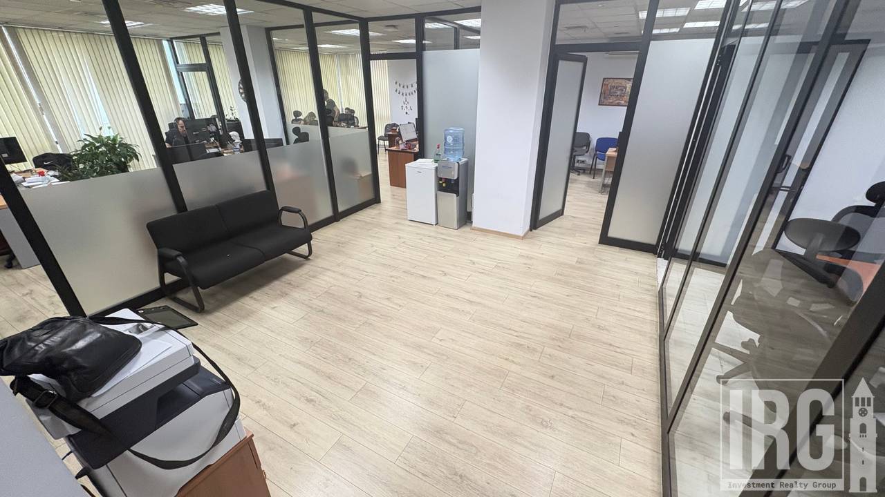 OFFICE FOR RENT IN THE CENTER, INSIDE A BUSINESS TOWER