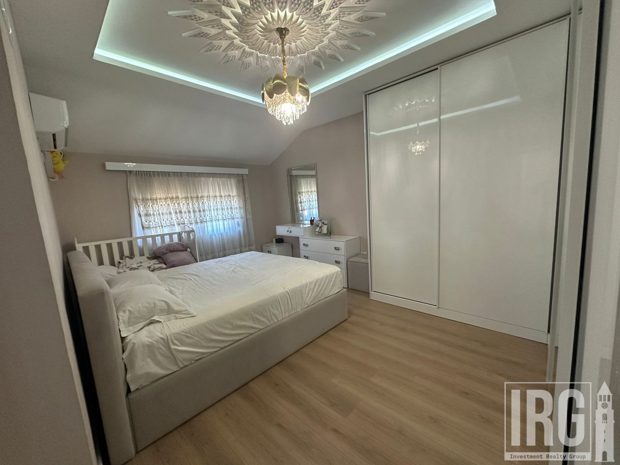 Apartment 2+1 with Veranda – Marie Logoreci Street, Tirana