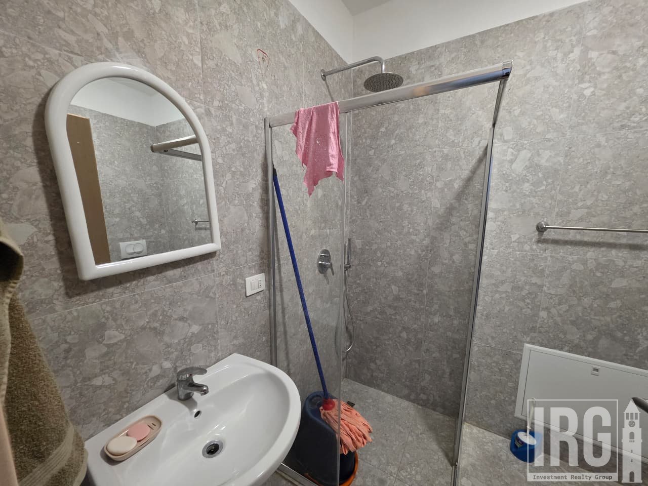Apartament 1+1 per shitje i pozicionuar vetëm 50 metra larg deti Qerret