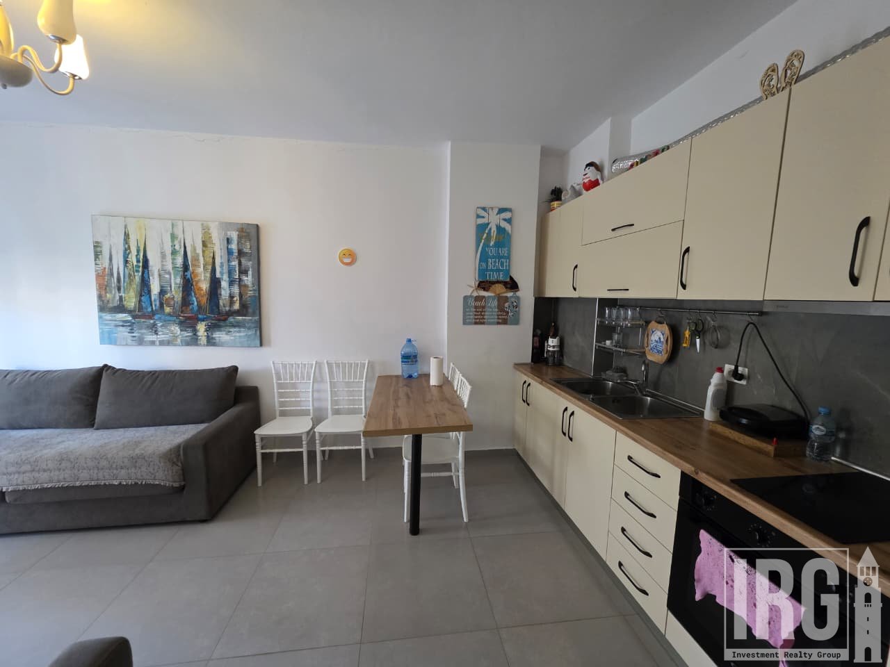 Apartament 1+1 per shitje i pozicionuar vetëm 50 metra larg deti Qerret