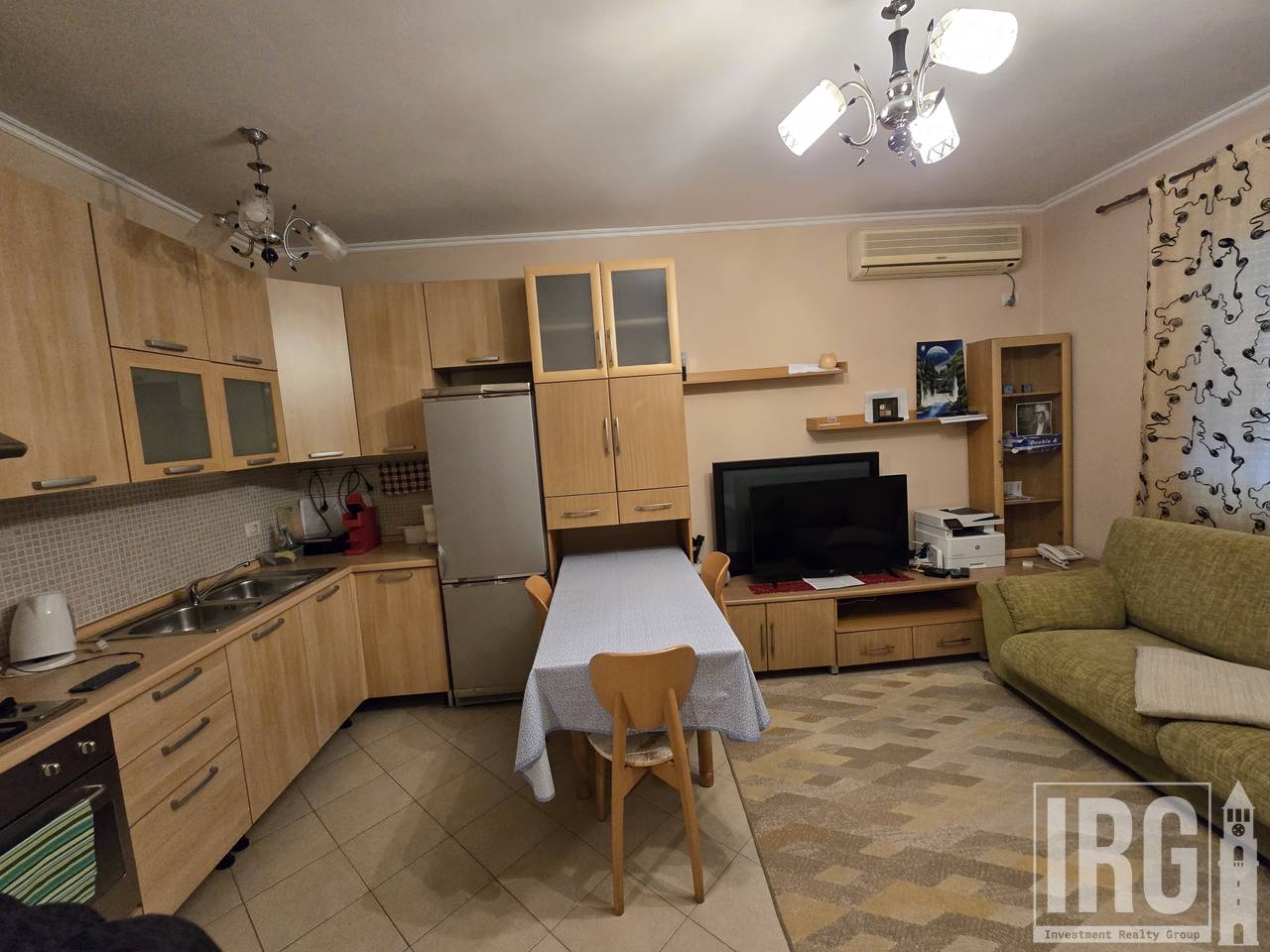 Shitet apartament 2+1i ndodhur pranë Pazarit te Ri!