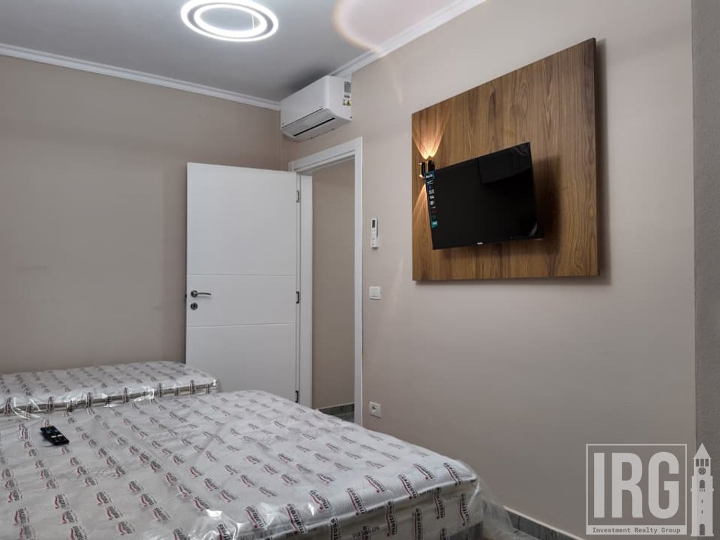 Jepet me qira apartament modern pranë Shkollës së Kuqe