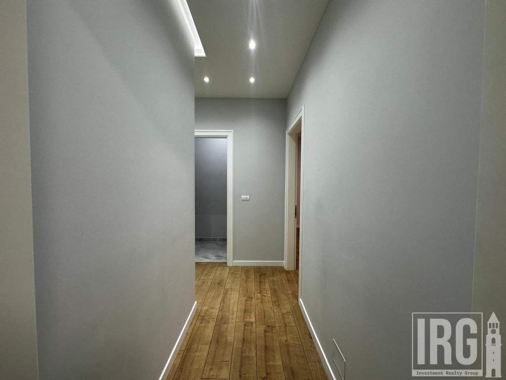 I am renting a 3+1 apartment with parking space in Porcelan!