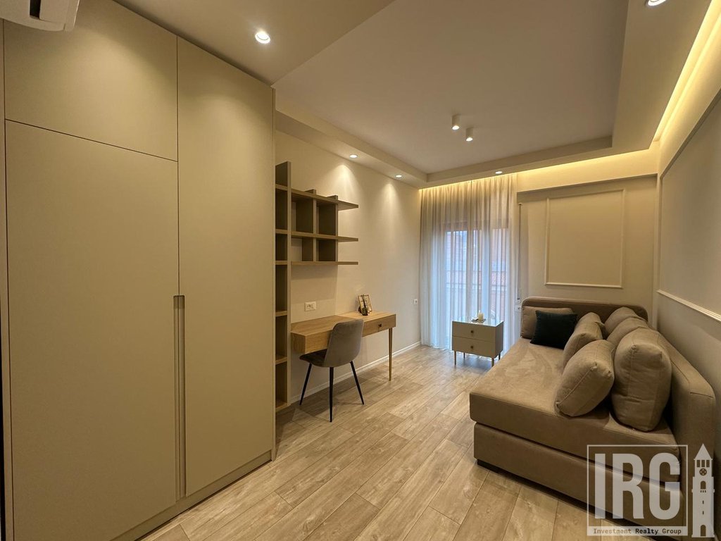 Modern 2+1 Apartment for Rent on Kavaja Street, Near the Catholic Church!