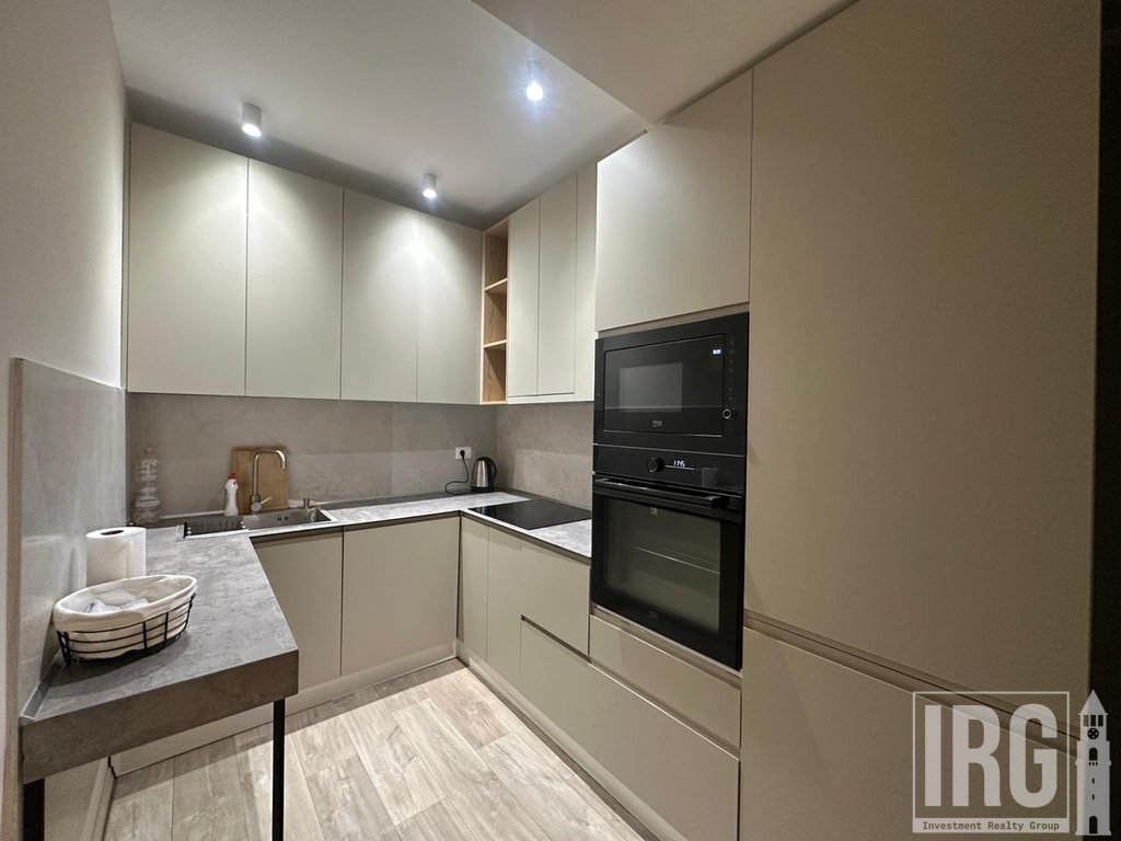 Modern 2+1 Apartment for Rent on Kavaja Street, Near the Catholic Church!