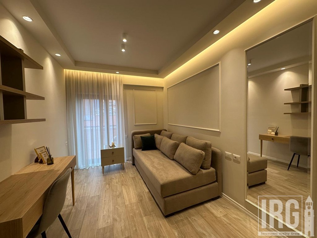 Modern 2+1 Apartment for Rent on Kavaja Street, Near the Catholic Church!