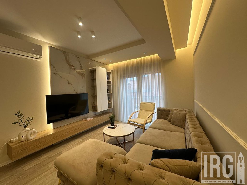 Modern 2+1 Apartment for Rent on Kavaja Street, Near the Catholic Church!