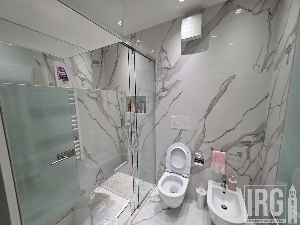 Apartament 2+1+2 me Kuzhine te vecuar! Investim Premium, Per Qera!