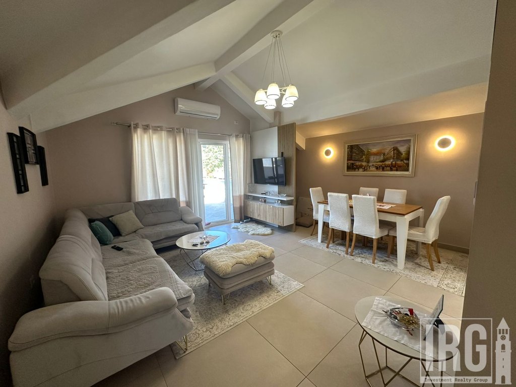 Apartment 2+1 with Veranda – Marie Logoreci Street, Tirana