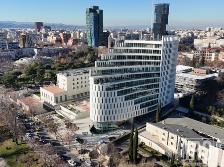 Jepet me Qira Zyrë Open Space – MET Building | 698 m²