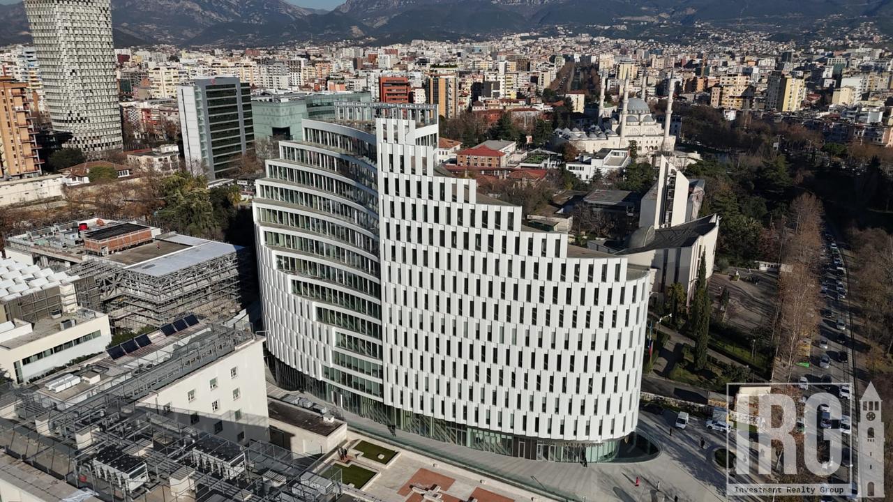 Jepet me Qira Zyrë Open Space – MET Building | 698 m²