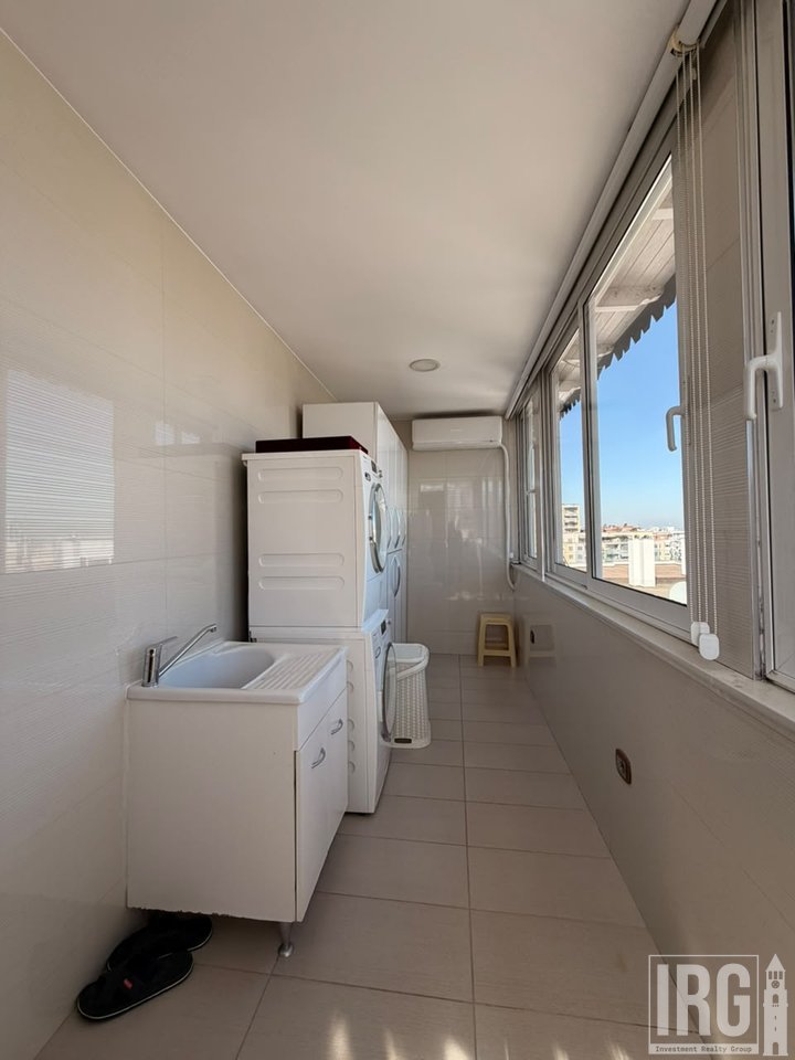 Super Appartamento 2+1+2+Guardaroba+Veranda+Posto Auto vicino allo Zoo!
