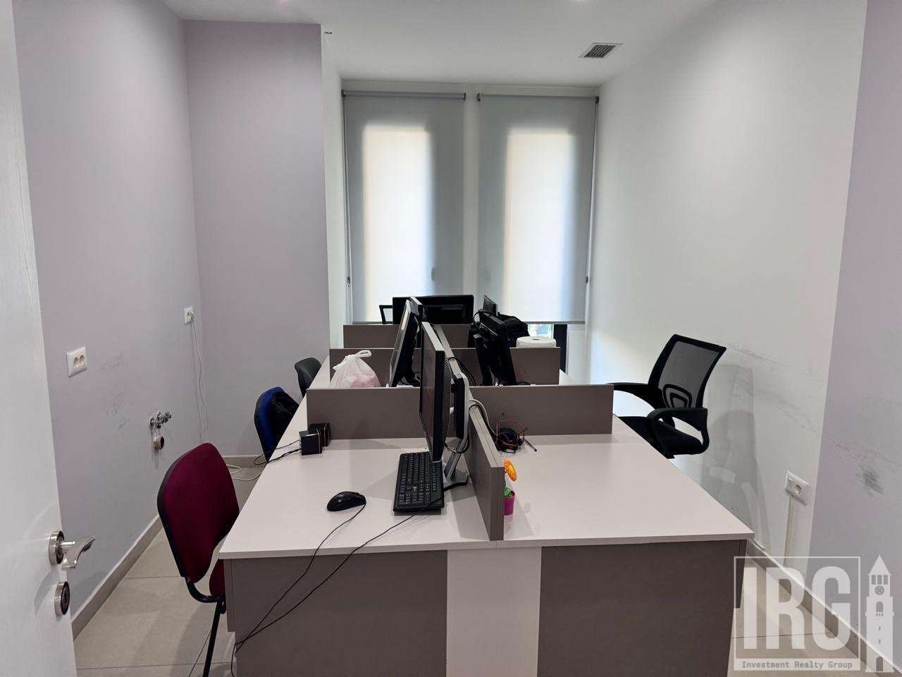 OFFICE AT SQUARE 21!