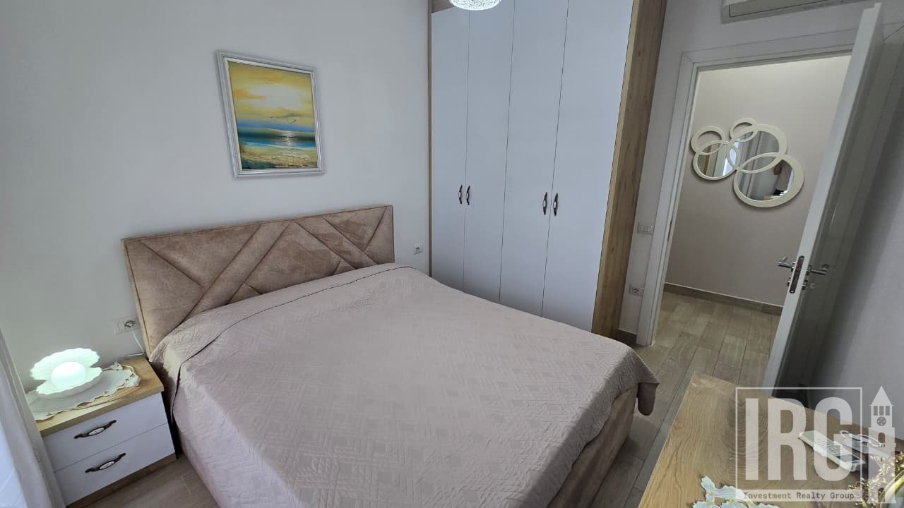 APARTAMENT 2+1 PER QERA PRANE "21 DHJETORIT" !
70,000 Lekë /Muaj