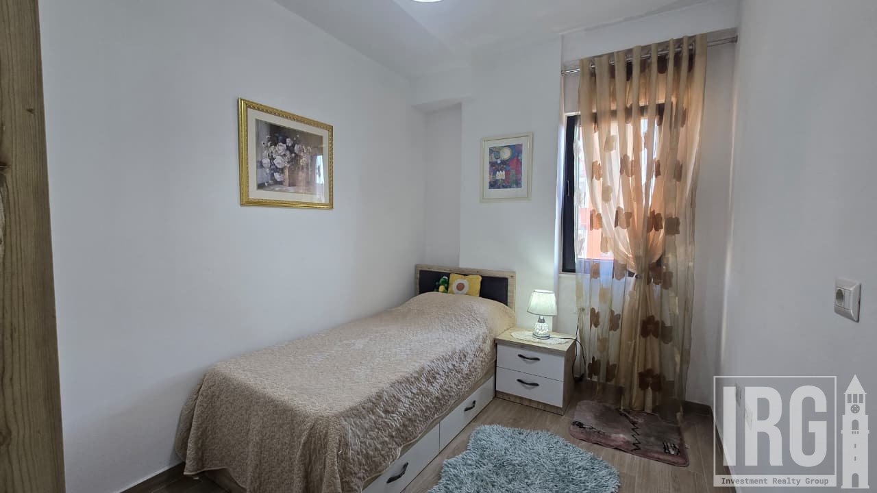 APARTAMENT 2+1 PER QERA PRANE "21 DHJETORIT" !
70,000 Lekë /Muaj