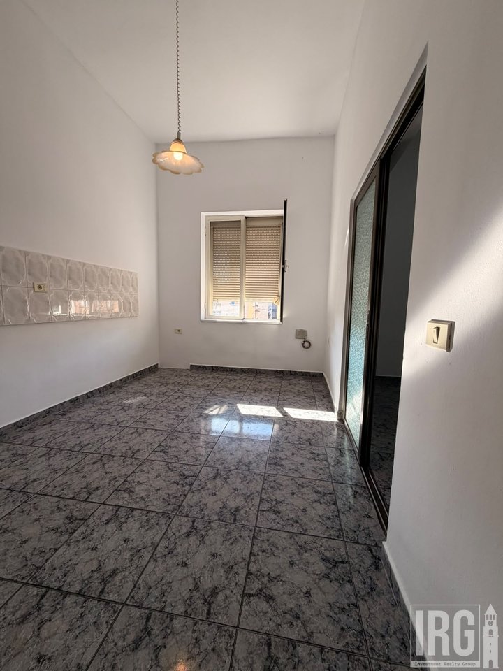 Shallvaret, Appartamento adatto per uffici!