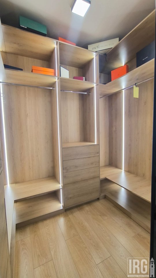 JEPET ME QIRA | APARTAMENT 3+1 + POST PARKIMI
📍 Rruga e Kosovarëve, Tiranë