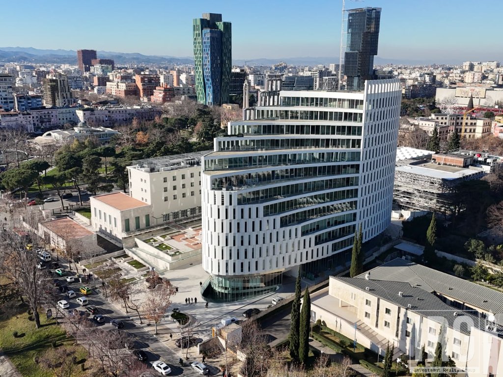 Jepet me Qira Zyrë Open Space – MET Building | 698 m²