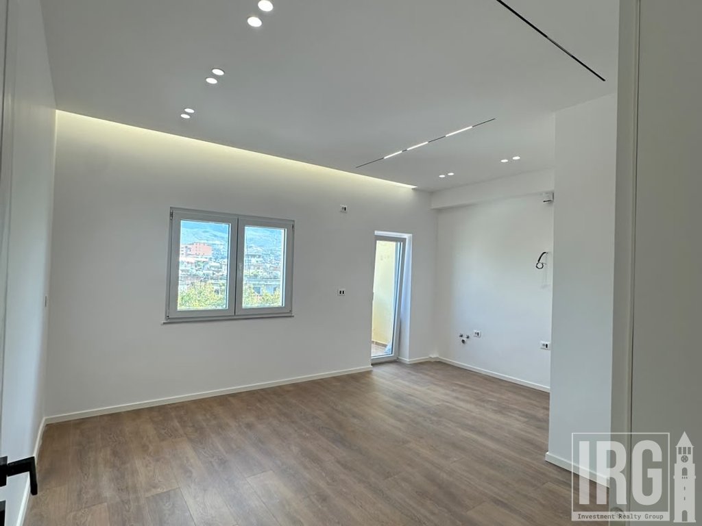 SHITET APARTAMENT 1+1 NË RRUGËN BARDHYL!