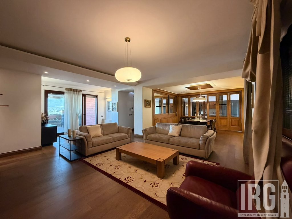 Super Apartament 2+1+2+Garderob+Verande+Post Parkimi tek Kopeshti Zoologjik!