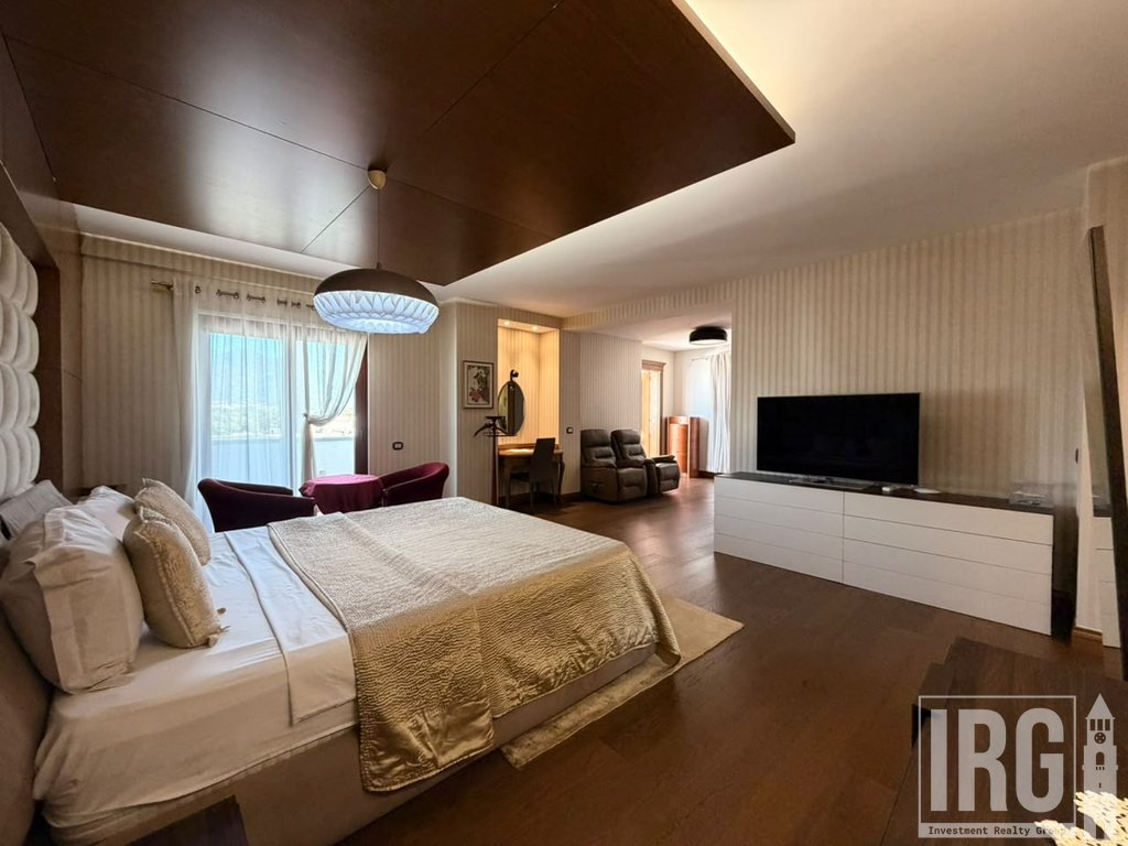 Super Apartament 2+1+2+Garderob+Verande+Post Parkimi tek Kopeshti Zoologjik!