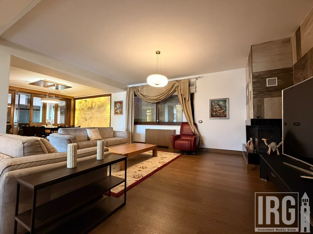 Super Apartament 2+1+2+Garderob+Verande+Post Parkimi tek Kopeshti Zoologjik!