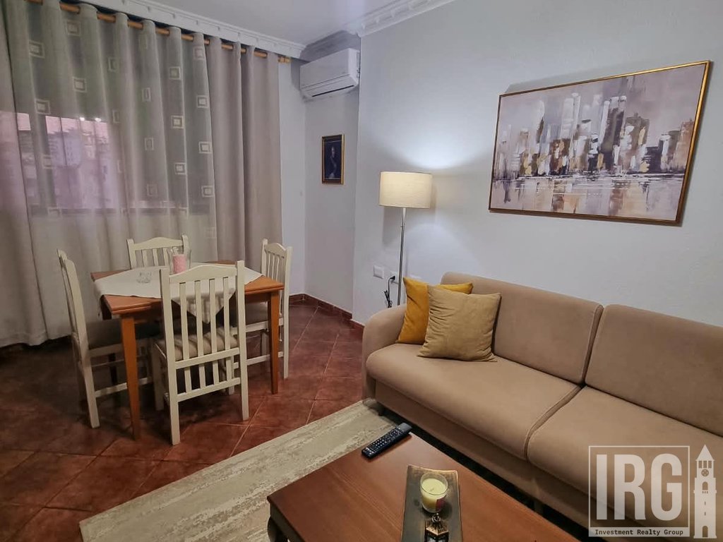 JEPET ME QIRA APARTAMENT 2+1 PRANE RR. ELBASANIT | 700€