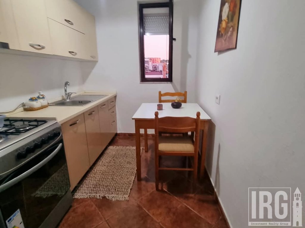 JEPET ME QIRA APARTAMENT 2+1 PRANE RR. ELBASANIT | 700€