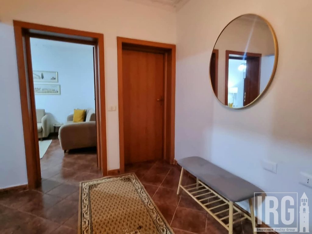 JEPET ME QIRA APARTAMENT 2+1 PRANE RR. ELBASANIT | 700€