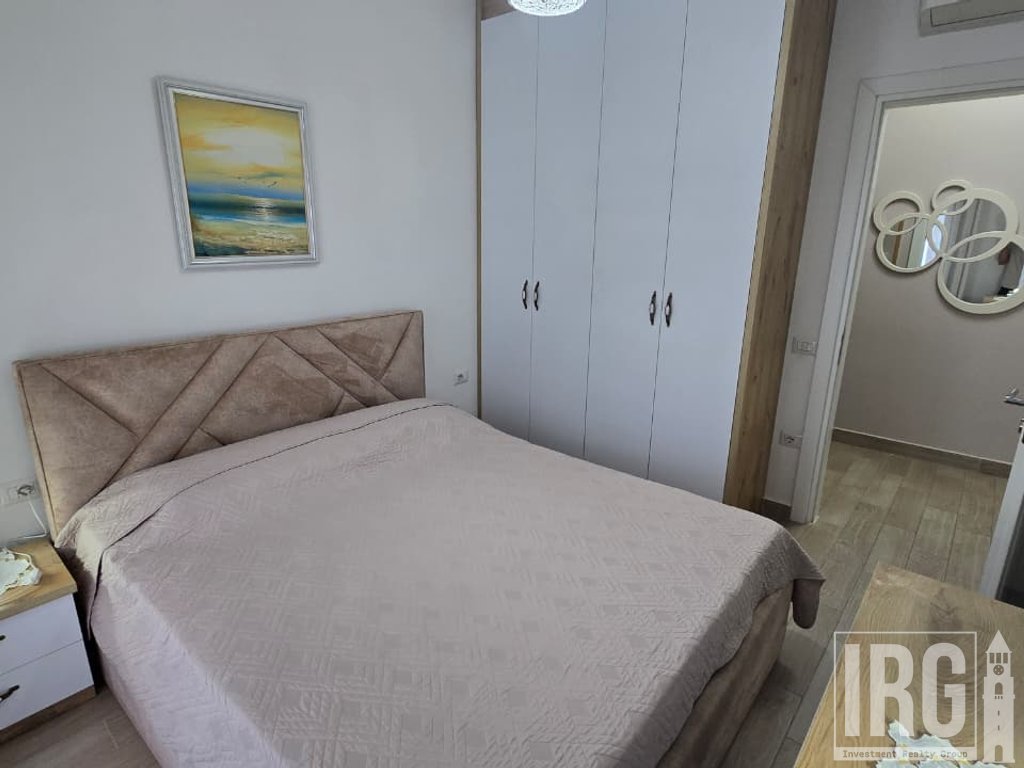 APARTAMENT 2+1 PER QERA PRANE "21 DHJETORIT" !
70,000 Lekë /Muaj