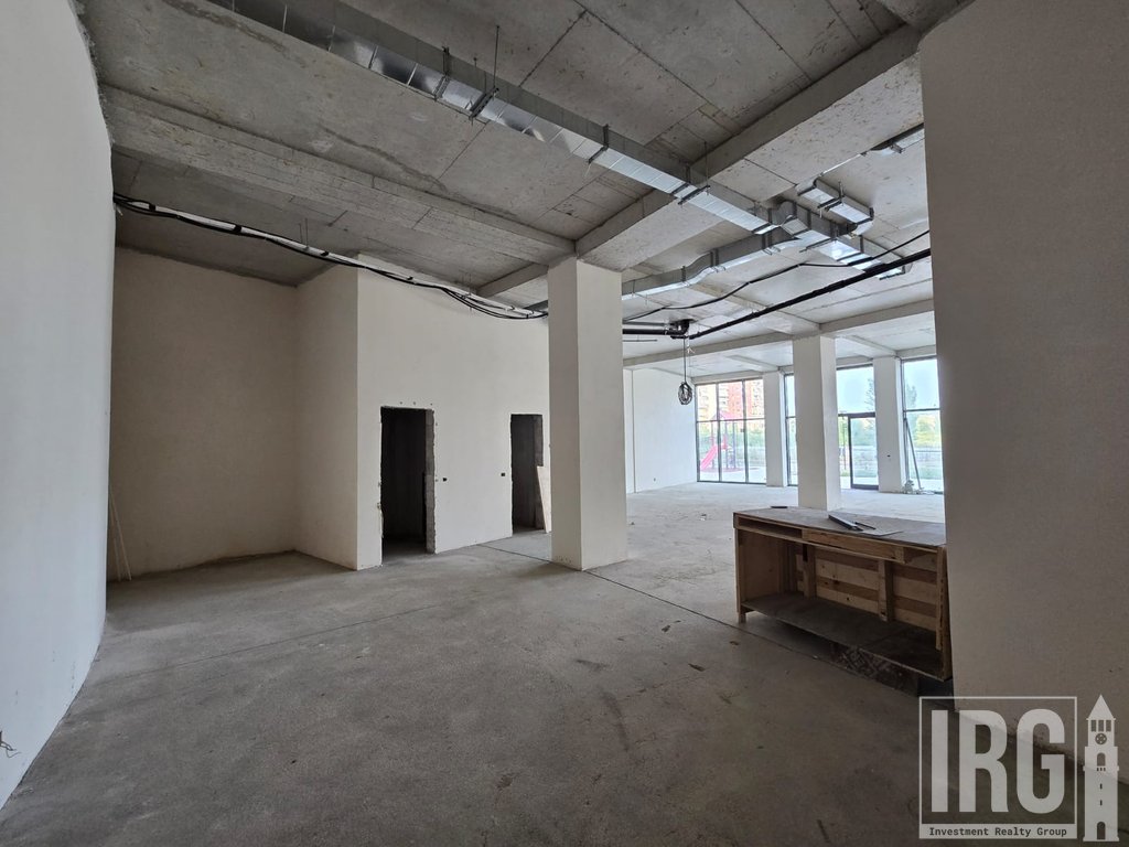 SHITET, Ambient Komercial,"Lake View" Residence!