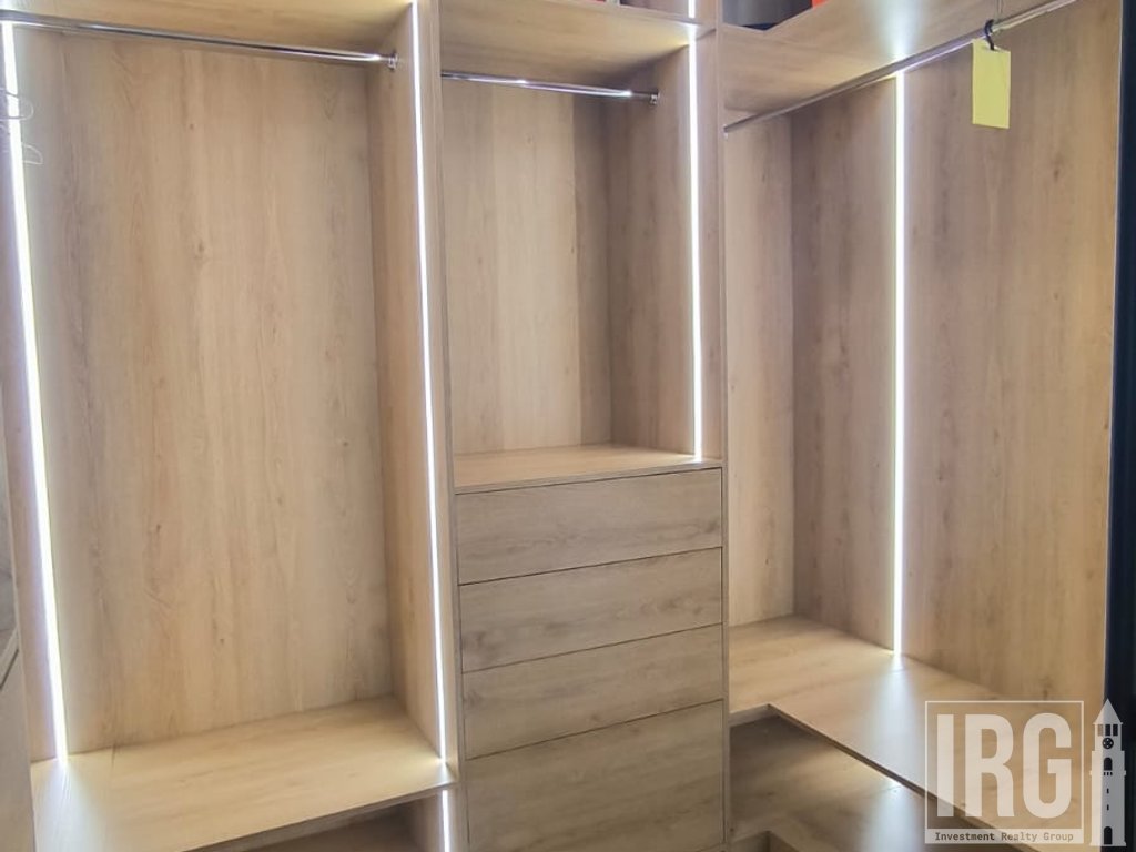 JEPET ME QIRA | APARTAMENT 3+1 + POST PARKIMI

📍 Rruga e Kosovarëve, Tiranë