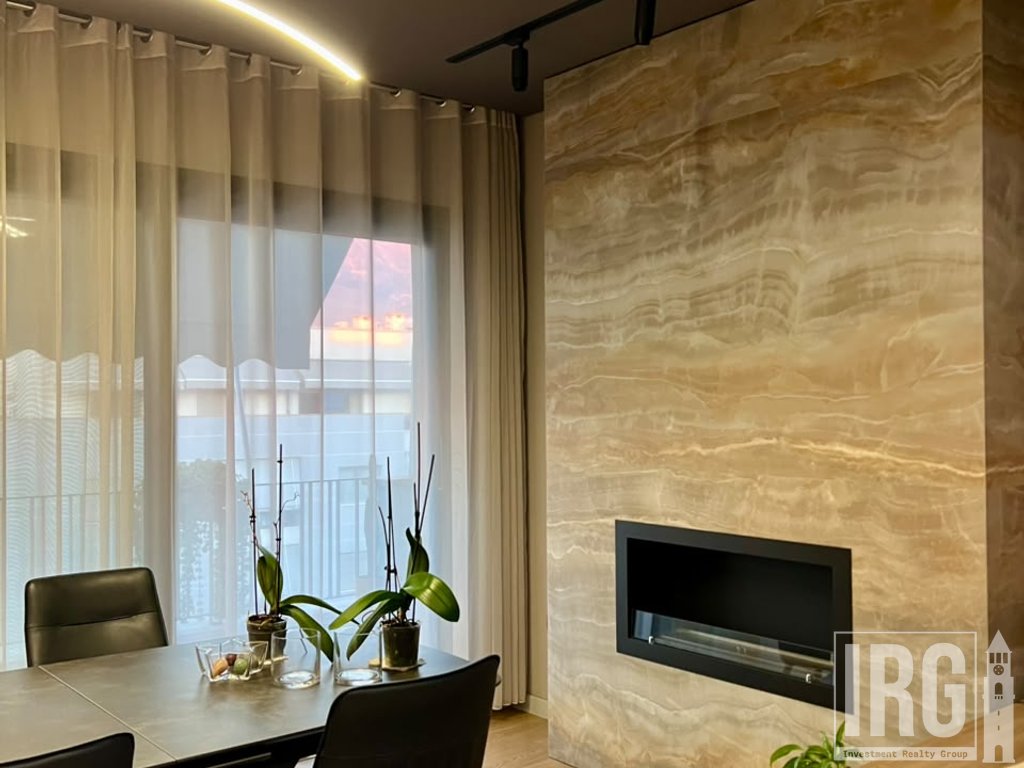 SHITET | APARTAMENT PREMIUM
OXHAKU KOMPLEKSI TOWER BRIDGE 3  , 2 POSTE PARKIMI
