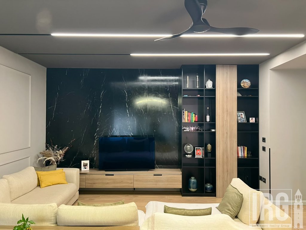 SHITET | APARTAMENT PREMIUM
OXHAKU KOMPLEKSI TOWER BRIDGE 3  , 2 POSTE PARKIMI