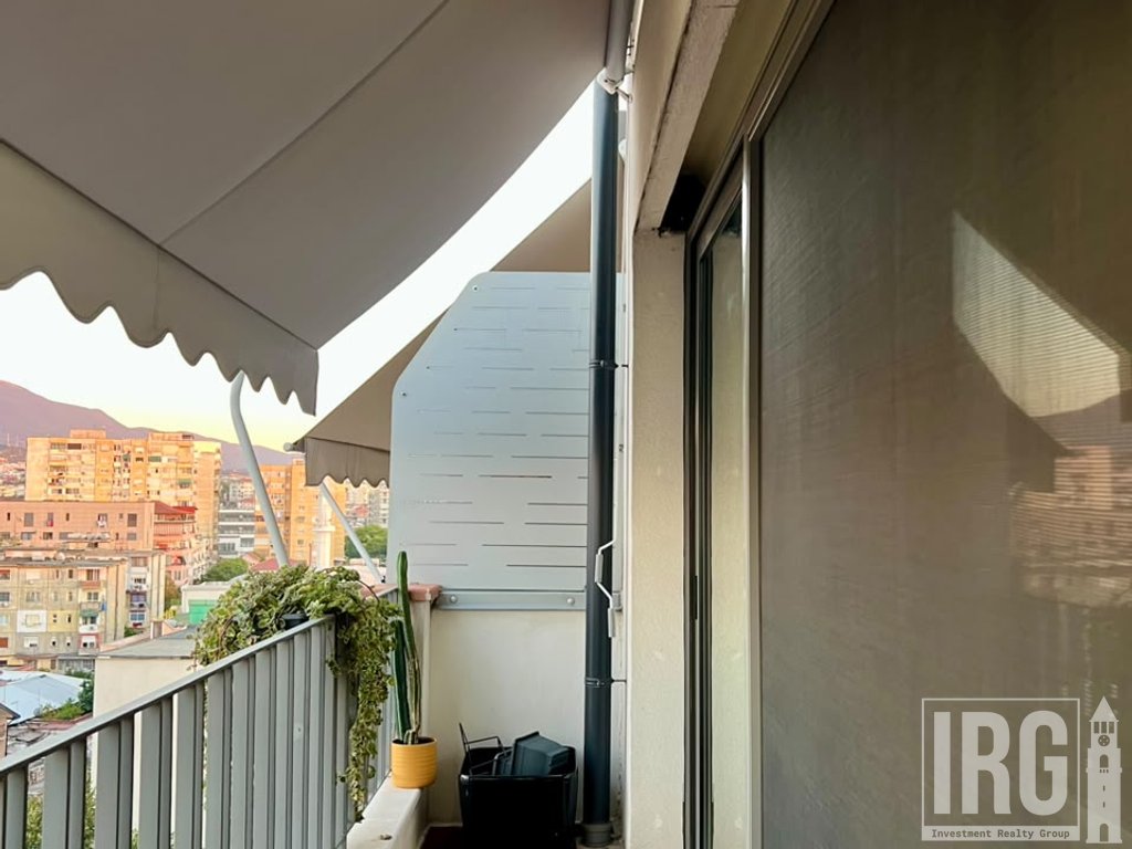 SHITET | APARTAMENT PREMIUM
OXHAKU KOMPLEKSI TOWER BRIDGE 3  , 2 POSTE PARKIMI