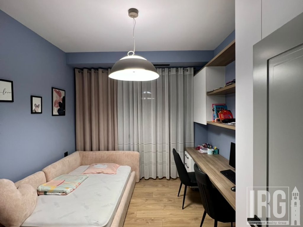 SHITET | APARTAMENT PREMIUM
OXHAKU KOMPLEKSI TOWER BRIDGE 3  , 2 POSTE PARKIMI