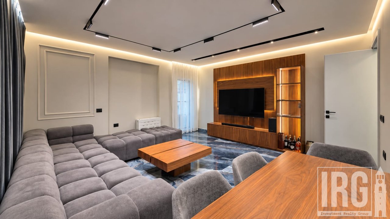 Jepet me Qira Apartament 2+1 me Parkim – Kopshti Botanik, Pranë Xhamisë