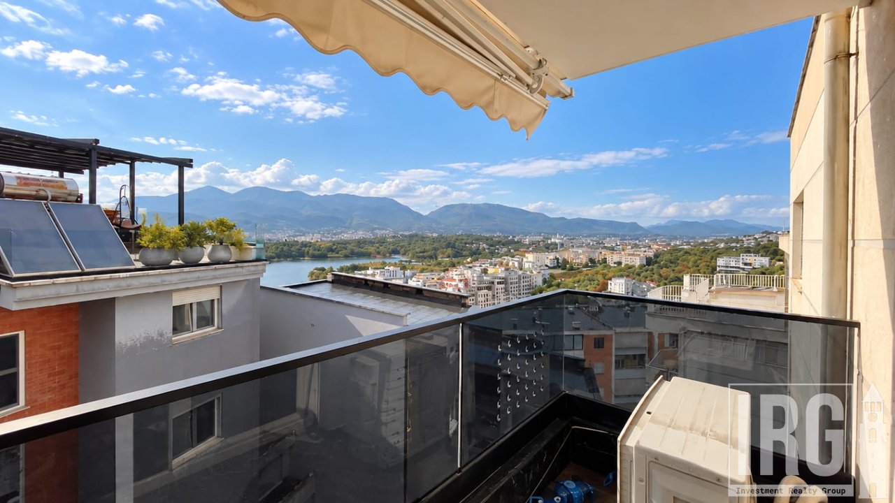 Jepet me Qira Apartament 2+1 me Parkim – Kopshti Botanik, Pranë Xhamisë