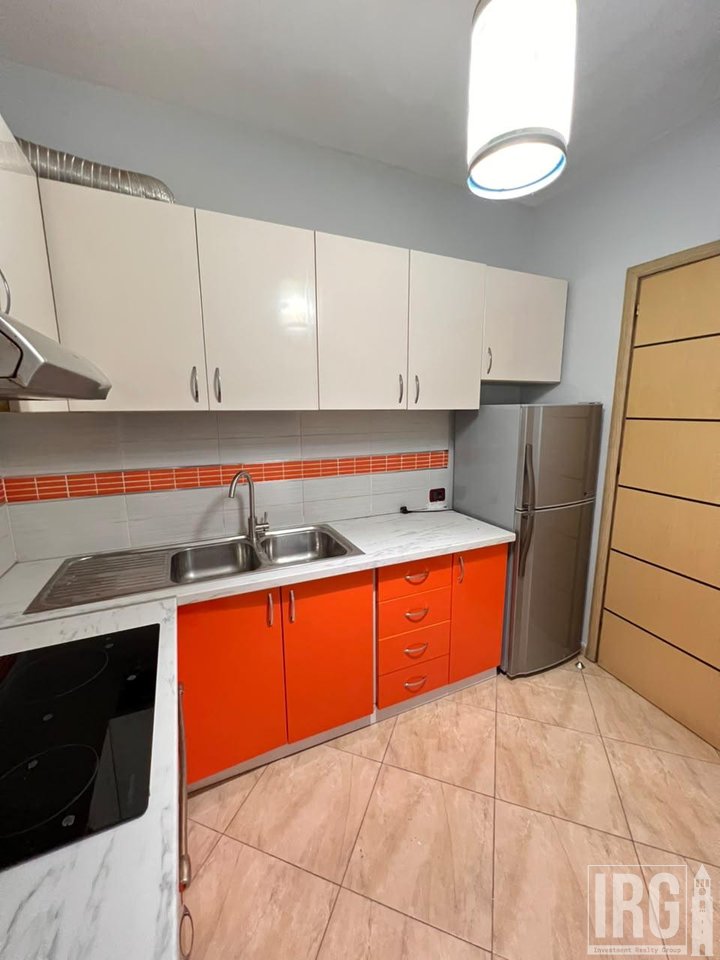 APARTAMENT 2+1+VERANDE TE KOMUNA E PARISIT
