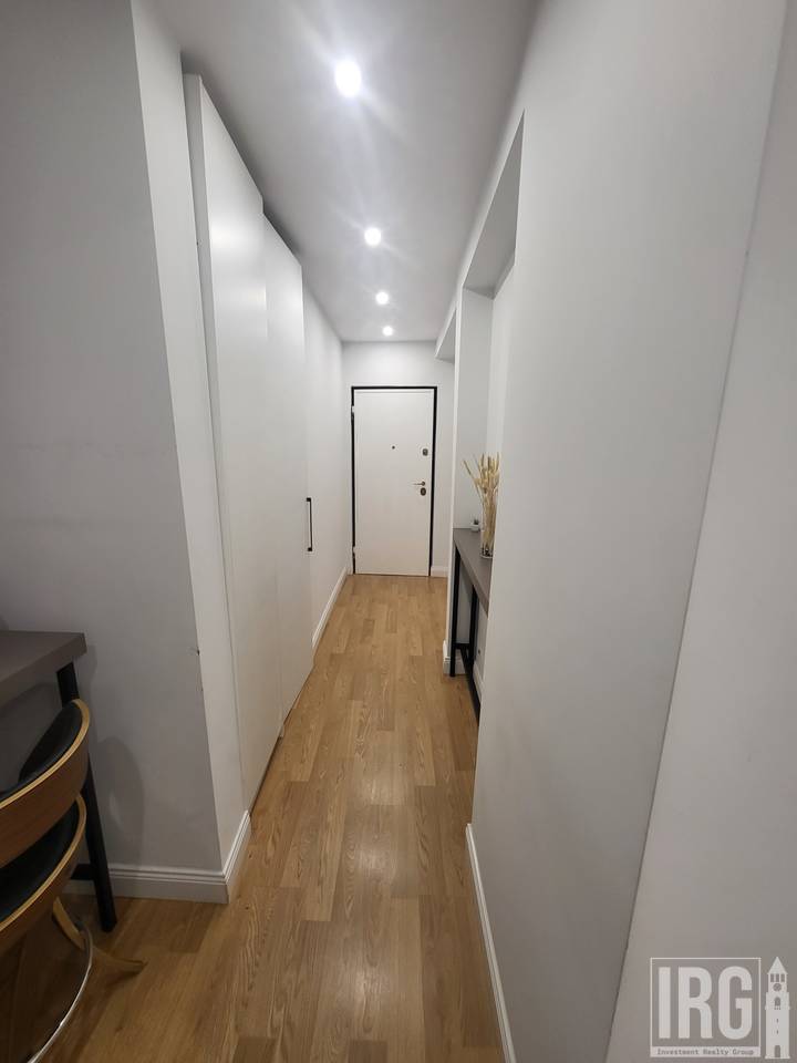 Premises for rent in the block!