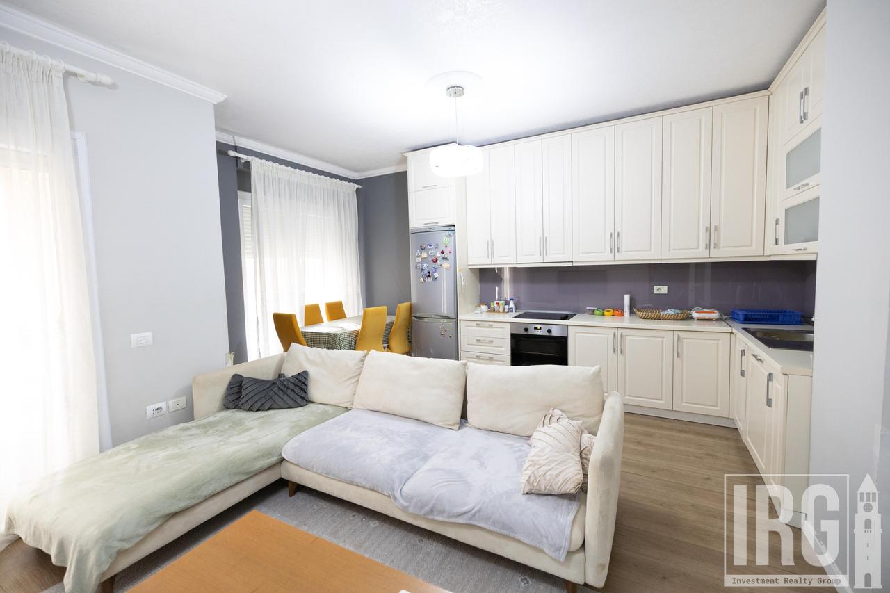APARTAMENT 2+1+POST PARKIMI TE PAVAROTI,  PRANE KOPSHTIT ZOOLOGJIK