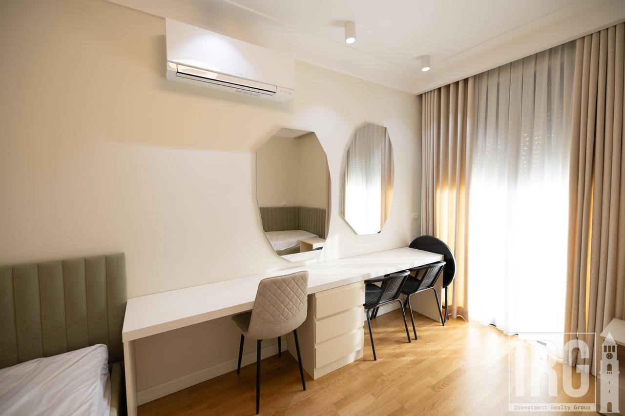 APARTAMENT 2+1+2 POSTE PARKIMI TE KOPSHTI ZOOLOGJIK, PRANE TIKU&amp;MATO