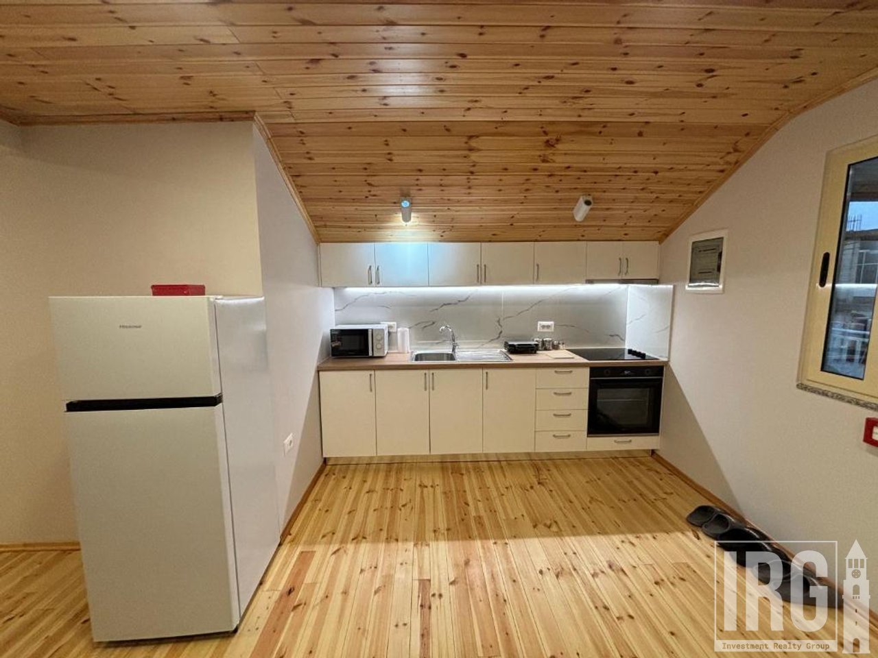 APARTAMENT 2+1 ME QIRA | KAMËZ
