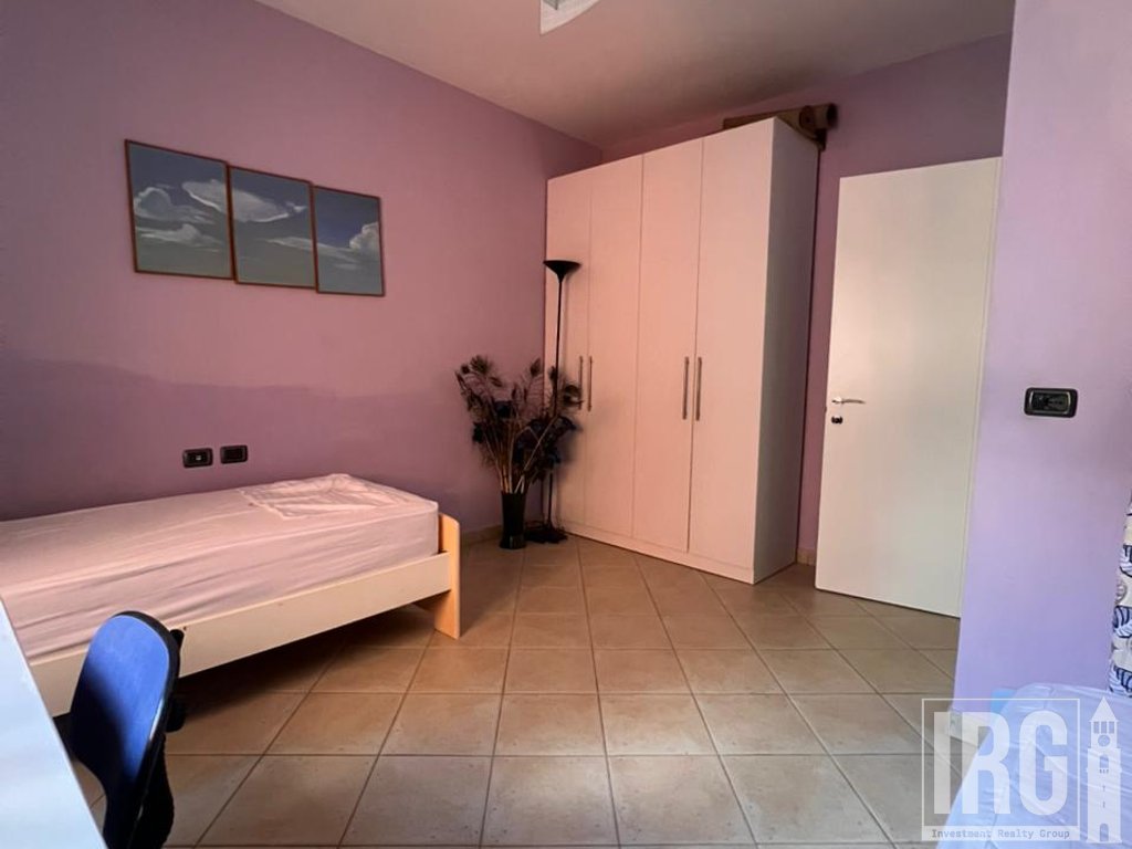 APARTAMENT 2+1+2 NE QENDER TE TIRANES, PRANE 9 KATESHEVE